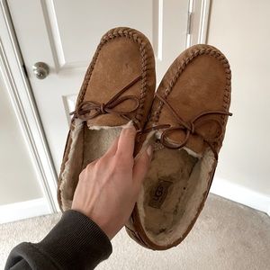 Ugh Dakota Moccasin in chestnut, size 9